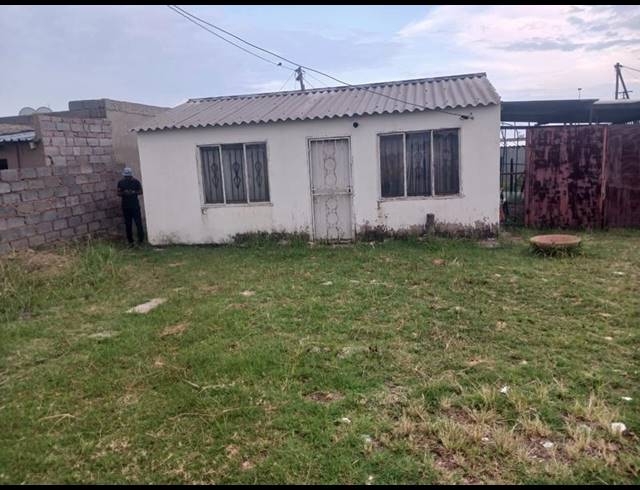 2 BEDROOM HOUSE FOR SALE IN KWENELE SOUTH